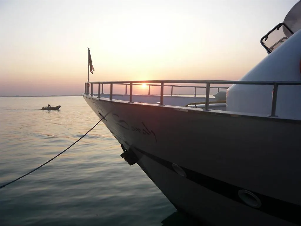 Bateau-hôtel Hôtel Yacht Sarah Venezia à La Giudecca
